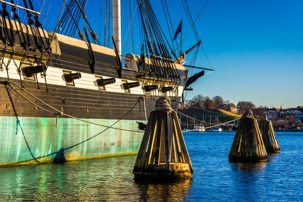 Uss constellation i den inre hamnen baltimore, maryland — Stockfoto