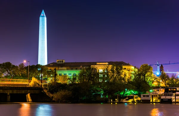 Pomnik Waszyngtona w nocy w washington, dc. — Zdjęcie stockowe
