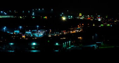 Shrewsbury, Pennsylvania kasabasında gece. 