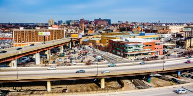 jones görünümünü expressway ve orleans sokak baltimo içinde düşüyor.