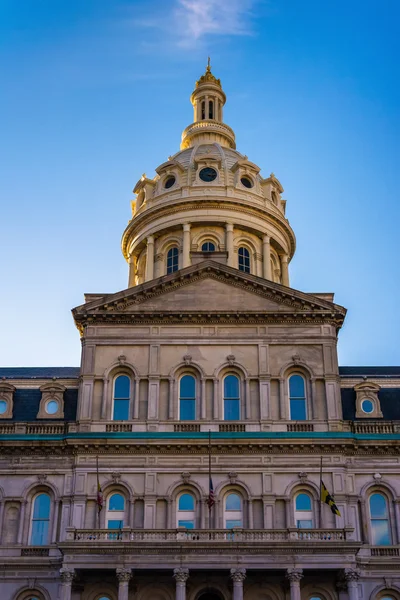 Die kuppel des rathauses in baltimore, maryland. — Stockfoto