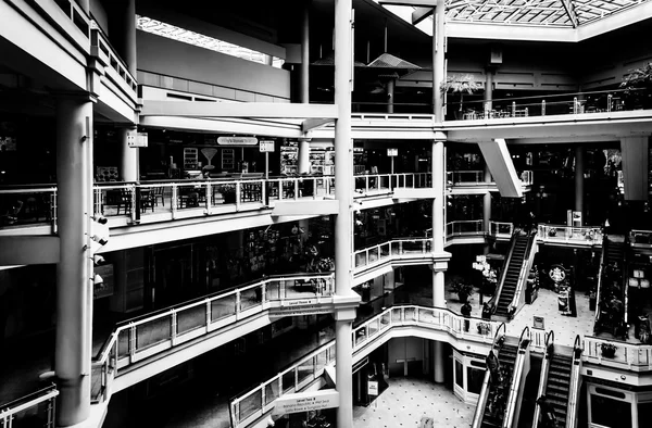 L'interno della Galleria nel porto interno di Baltimora, Ma — Foto Stock