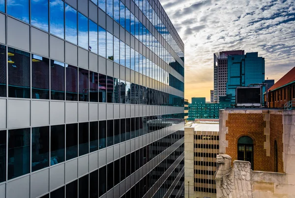 Vista de edificios desde un garaje en el centro de Baltimore, M —  Fotos de Stock