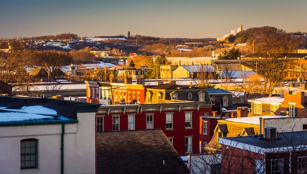 Vue des bâtiments à York, Pennsylvanie depuis un parking . — Photo