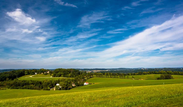 Vista di dolci colline e campi da High Point a Eastern York — Foto Stock