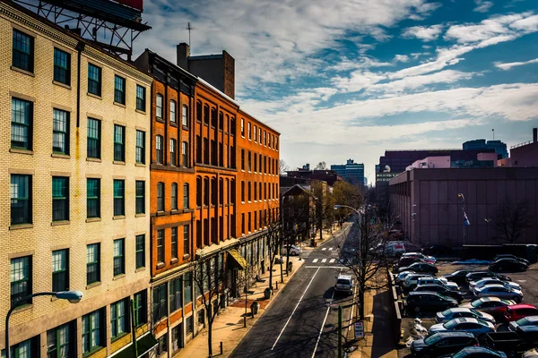 Vista de rua e edifícios antigos da Ponte Ben Franklin Wa — Fotografia de Stock