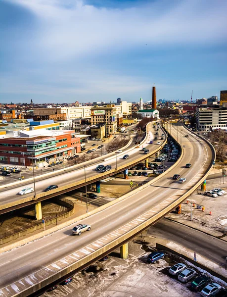 Blick auf die Jones Falls Schnellstraße in Baltimore, Maryland. — Stockfoto