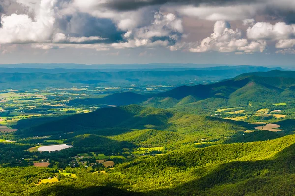 Veduta della valle di Shenandoah da Stony Man Mountain, Shenandoa — Foto Stock