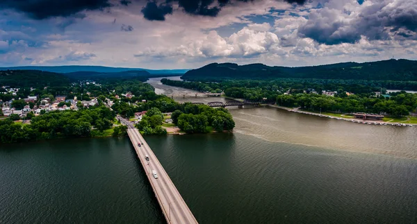 Blick auf den Susquehanna Fluss und die Stadt Northumberland, Wimpel — Stockfoto