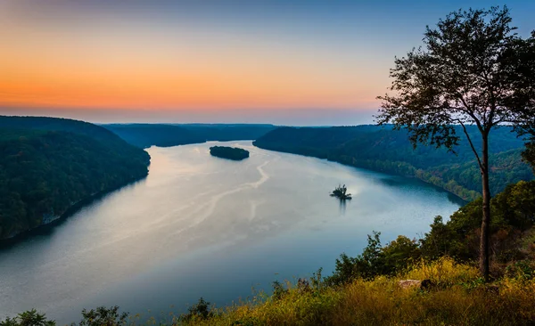 View of the Susquehanna River at sunset, from the Pinnacle in So — Stock Photo, Image