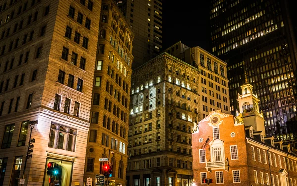 Buildings at the intersection of State Street and Congress Stree — Stock Photo, Image