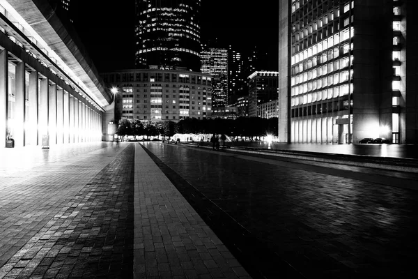 Christian science plaza w nocy, w Bostonie, massachusetts. — Zdjęcie stockowe