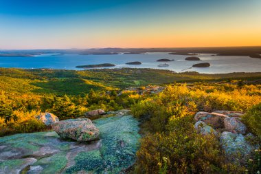 Sunrise view from Caddilac Mountain in Acadia National Park, Mai clipart