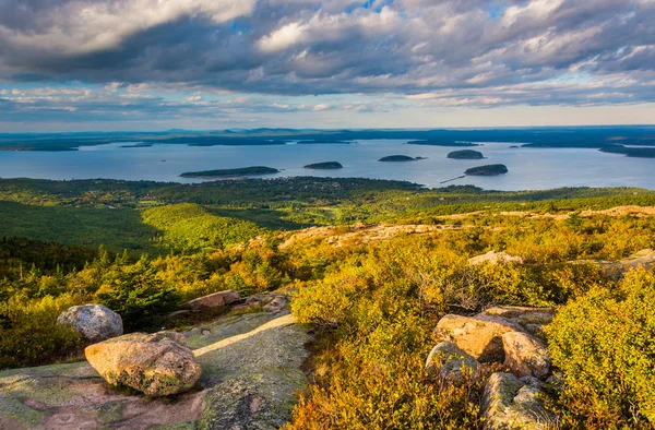 Vista nocturna desde la montaña Caddilac en el Parque Nacional Acadia, Mai —  Fotos de Stock