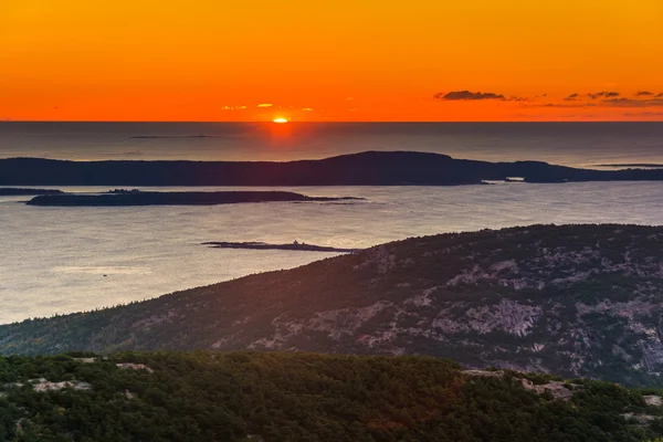 Pohled na východ slunce z Caddilac hory v národním parku Acadia, Mai — Stock fotografie