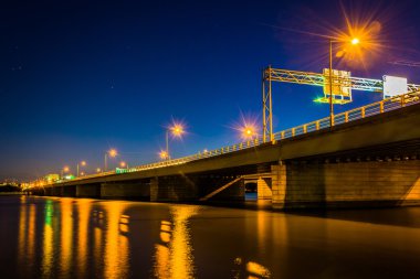 gece Washington, potomac Nehri üzerinde köprü dc. 