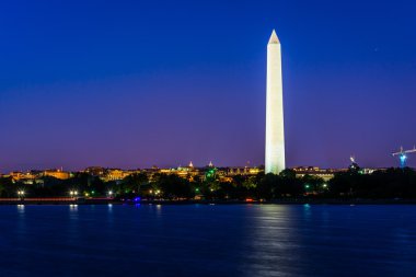 Washington Anıtı ve deprem Havzası Washington geceleri, 