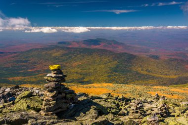Cairn ve Mount Washington, beyaz dağlardan yeni görünümünü