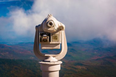 Beyaz Mountai Mount Washington üzerinde işletilen sikke teleskop