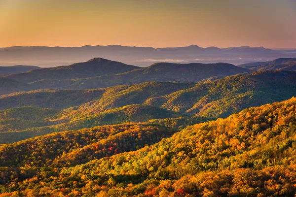 Podzimní ranní pohled z výšin Beacon, podél Blue Ridge Pa — Stock fotografie