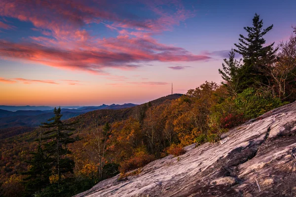 Autumn sunrise from Beacon Heights, on the Blue Ridge Parkway, N — Stock Photo, Image