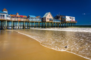 Atlantik Okyanusu ve Old Orchard Beach, Maine İskelesi.