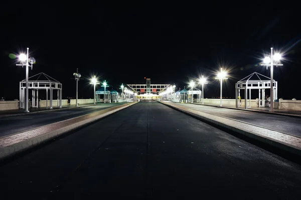 Il molo di notte a San Pietroburgo, Florida . — Foto Stock