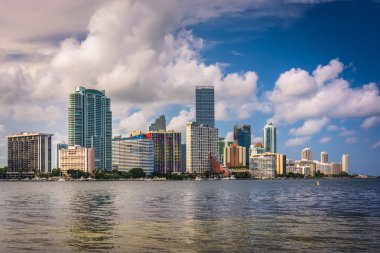 virginia anahtar, miami, Florida miami siluetinin manzarasına. 
