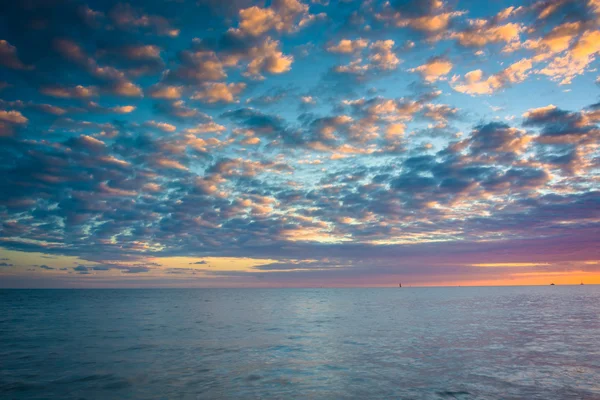 Sonnenuntergang über dem Golf von Mexiko vom südlichsten Punkt der Welt aus — Stockfoto