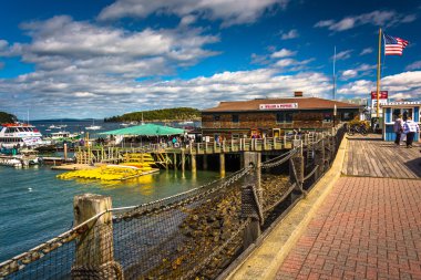 Geçit ve Bar Harbor, Maine limanda görünümünü.