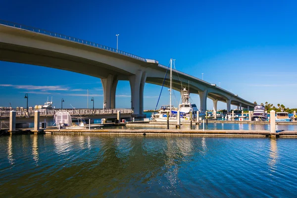 Clearwater Memorial Causeway, em Clearwater, Flórida . — Fotografia de Stock