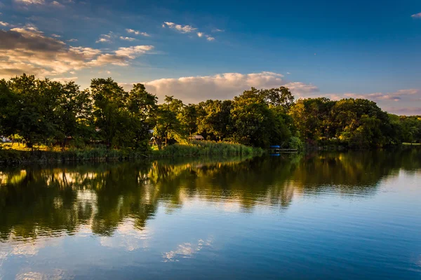 'S avonds weergave van Duck Creek in Essex (Maryland). — Stockfoto