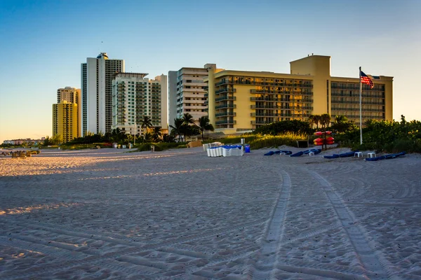 Hotely a byt věže na pláži v Singer Island, Florida. — Stock fotografie