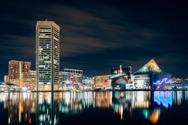 iç limanda Skyline, gece, uzun pozlama