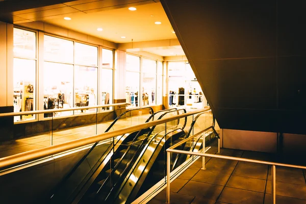 Escalators at the Inner Harbor in Baltimore, Maryland. — Stock Photo, Image