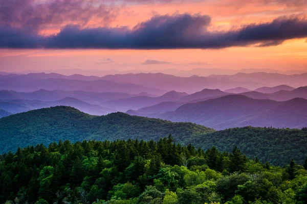 Sunset from Cowee Mountains Overlook, on the Blue Ridge Parkway — Stock Photo, Image