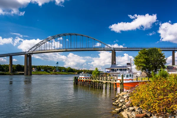 The Chesapeake City Bridge, over the Chesapeake and Delaware Can — Stock Photo, Image