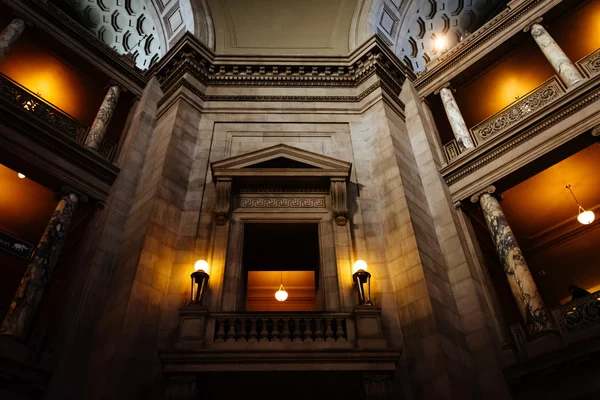 The interior of the Smithsonian Museum of Natural History, in Wa — Stock Photo, Image