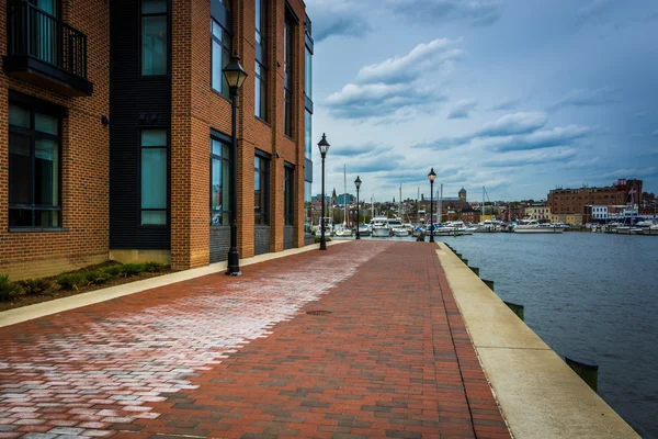 Waterfront Promenade akşamlarınıFells Point'teki, Baltimore, Maryland. — Stok fotoğraf