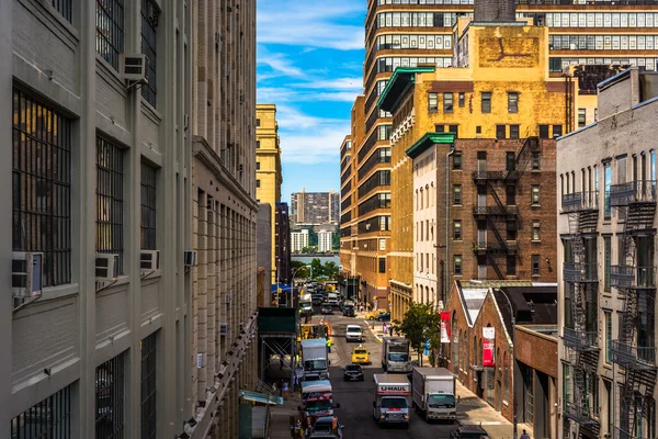 Uitzicht op een straat in chelsea uit de hoge regel in manhattan, nieuwe — Stockfoto