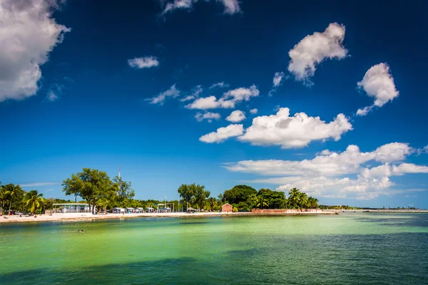 Widok na plażę w Key West na Florydzie. — Zdjęcie stockowe