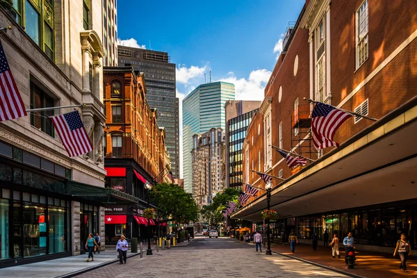 The Downtown Crossing shopping district in Boston, Massachusetts — Stock Photo, Image