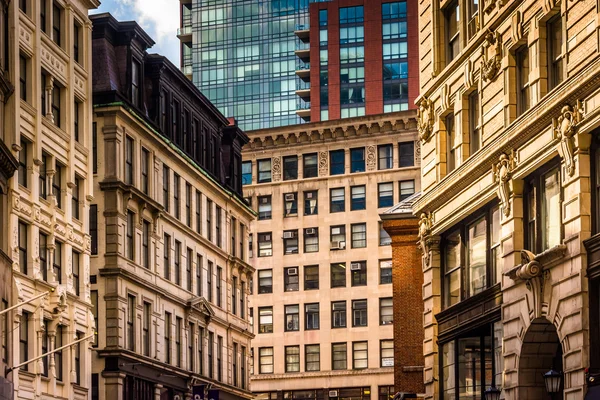 Arkitektoniska detaljer av byggnader i Boston, Massachusetts. — Stockfoto