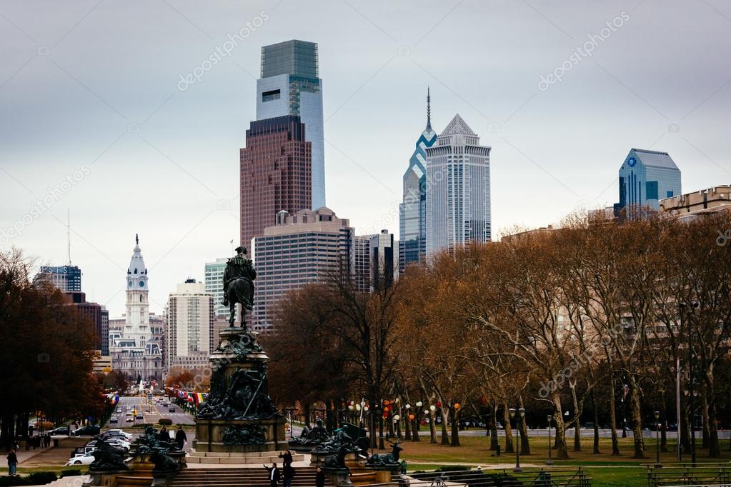 The Washington Monument and buildings in Philadelphia, Pennsylva