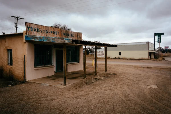 Puesto comercial abandonado en Moriarty, Nuevo México . — Foto de Stock