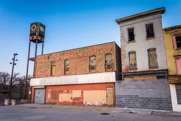 Lojas abandonadas no Centro Comercial Old Town, Baltimore, Maryland . — Fotografia de Stock