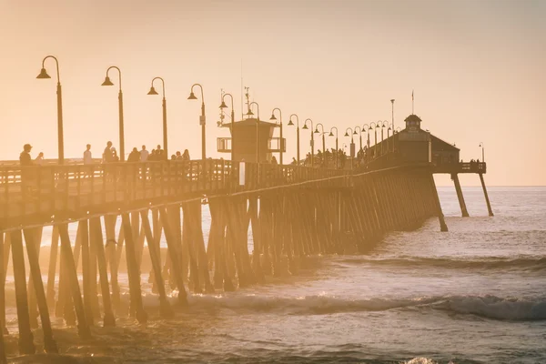 Západ slunce světlo na rybářské molo v Imperial Beach, Kalifornie, USA. — Stock fotografie