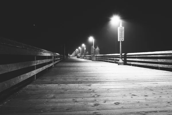 Il molo di pesca di notte, a Imperial Beach, California . — Foto Stock