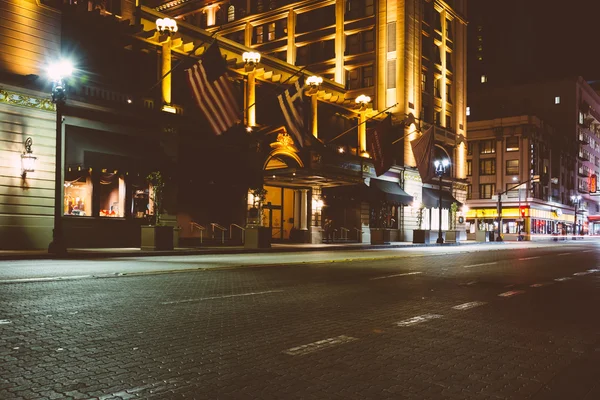 Broadway at night, in San Diego, California. — Stock Photo, Image