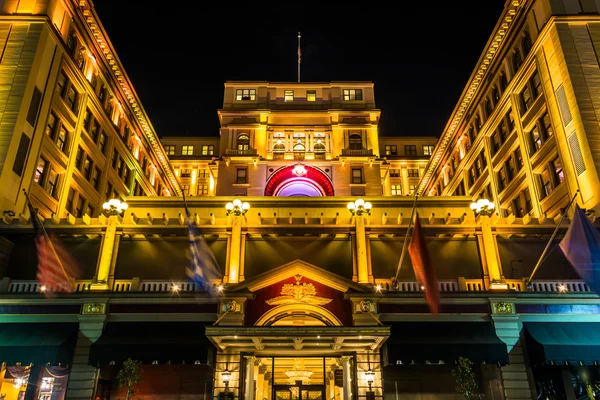 Hotel en Broadway por la noche, en San Diego, California . —  Fotos de Stock